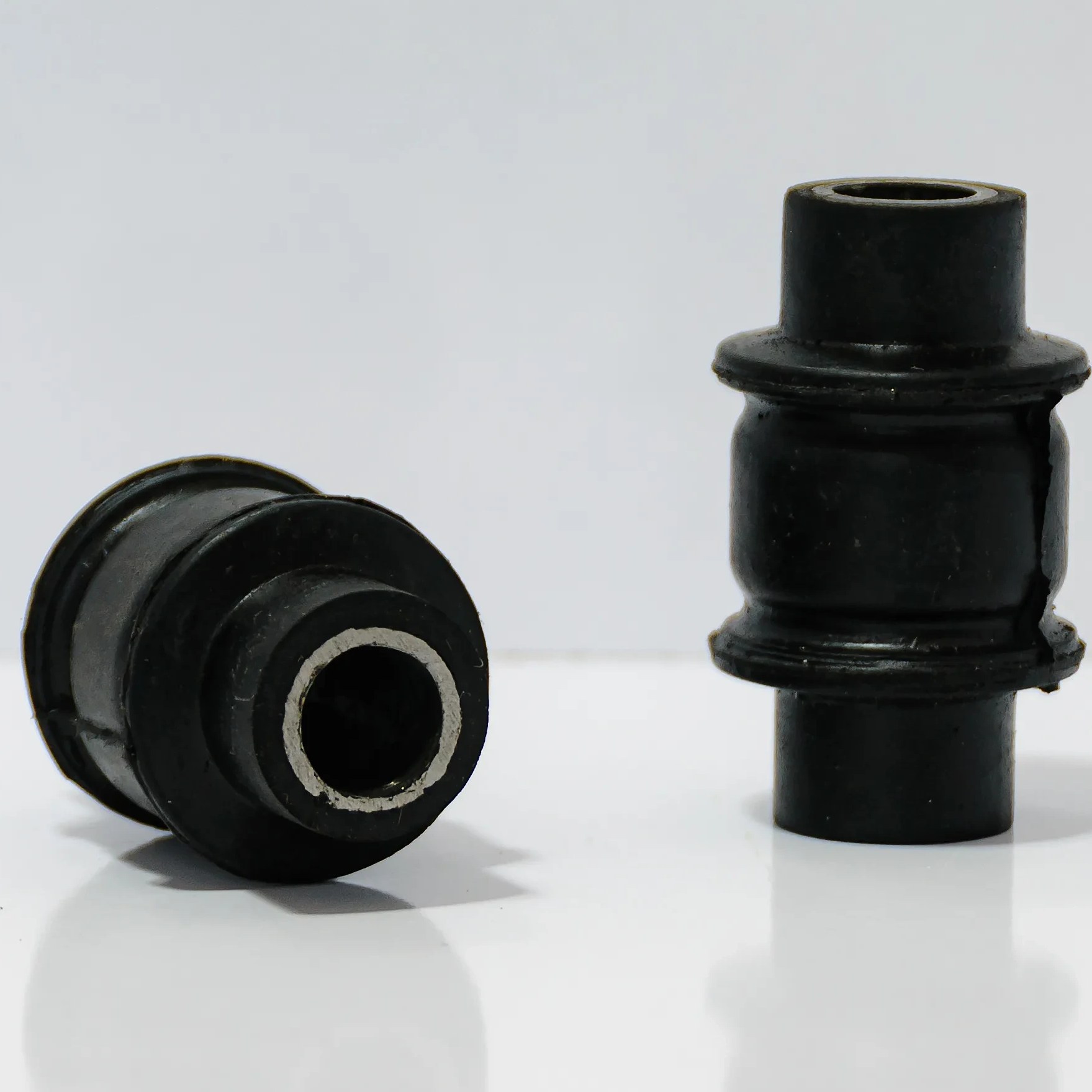 بوش بالای کمک فنر عقب پژو206  برند MSR